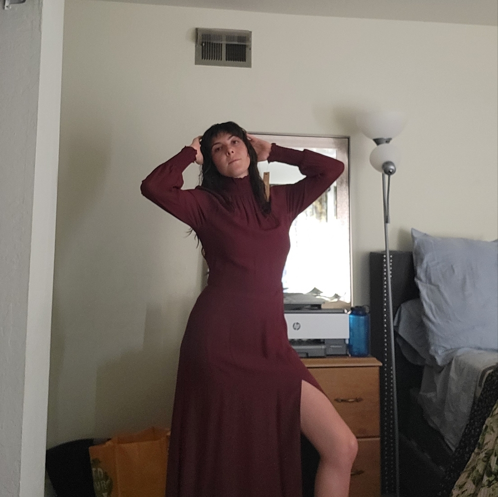 Dress - Picture 2 of 2